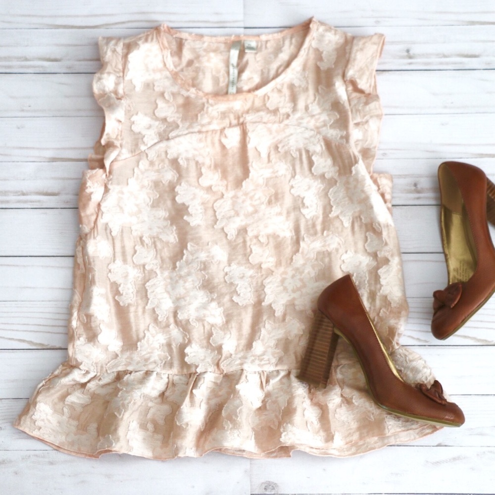 Lauren Conrad Pink floral textured blouse